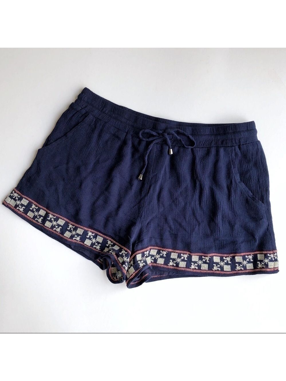 Skies Are Blue Embroidered Trim Shorts - Picture 3 of 8
